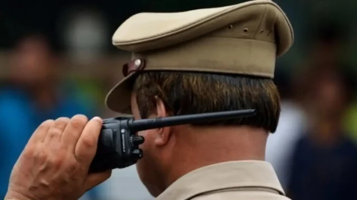 പാസ്പോര്‍ട്ട് വെരിഫിക്കേഷനായി യുവതിയെ വിളിച്ചുവരുത്തി അപമാനിക്കാന്‍ ശ്രമിച്ച പോലീസുകാരന് സസ്പെന്‍ഷന്‍; ഞെട്ടിക്കുന്ന സംഭവം കൊച്ചിയില്‍