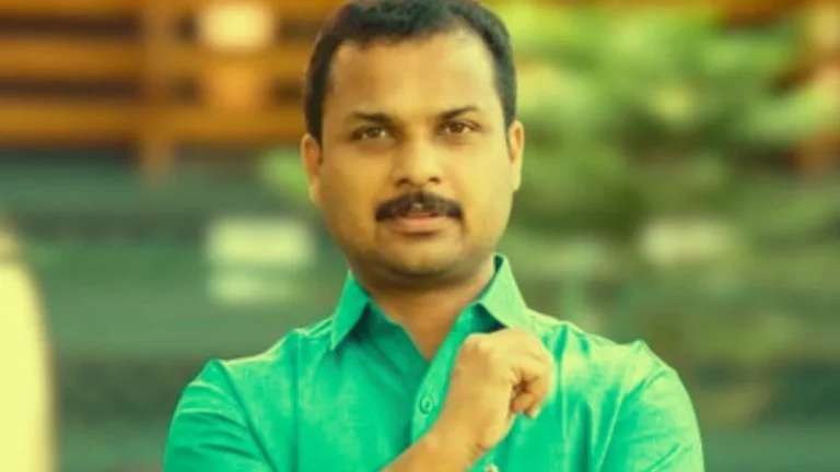 പ്രശാന്തിനെ പൂട്ടാന്‍ ശ്രീലേഖയുടെ 'ബോര്‍ഡ് കളി'; വട്ടിയൂര്‍ക്കാവില്‍ പത്തിമടക്കി 'മേയര്‍ ബ്രോ'! വിവാദത്തിന് പിന്നാലെ പടിയിറക്കം; മരുതംകുഴിയിലേക്ക് ഓഫീസ് മാറ്റുന്നത് തോല്‍വി സമ്മതിച്ചോ? 
