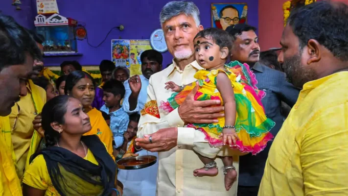 രണ്ടിലധികം കുട്ടികളുണ്ടോ? 25,000 രൂപ അക്കൗണ്ടിലെത്തും! ആന്ധ്രയിൽ ചന്ദ്രബാബു നായിഡുവിന്റെ വമ്പൻ പ്രഖ്യാപനം