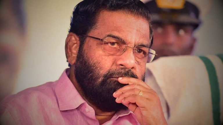 കടകംപള്ളിക്കെതിരെ കുരുക്ക് മുറുകുന്നു: സ്വര്‍ണക്കടത്ത് കേസിലെ പുതിയ മൊഴികള്‍ കോടതിയിലേക്ക്; സിപിഎമ്മിന് പുതിയ തലവേദന