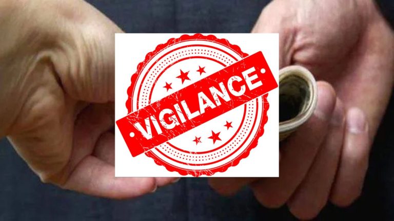 പുതുശ്ശേരി പഞ്ചായത്ത് ക്ലർക്ക് വിജിലൻസ് പിടിയിൽ: സംഭവം റസിഡൻസ് സർട്ടിഫിക്കറ്റിനായി കൈക്കൂലി വാങ്ങവേ