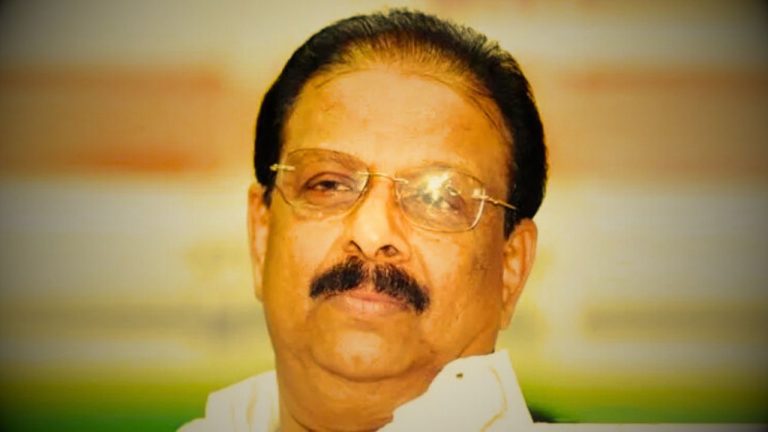സുധാകരന് താല്പര്യമുള്ള മറ്റൊരാളെ കണ്ണൂരില്‍ നിര്‍ത്താം എന്ന കെപിസിസി ഫോര്‍മുല തള്ളി; ഹൈക്കമാണ്ടിന്റെ ഡല്‍ഹിയിലേക്കുള്ള ക്ഷണം സുധാകരന്‍ നിരസിക്കും; രണ്ടും കല്‍പ്പിച്ച് സുധാകരന്‍; കോണ്‍ഗ്രസിനുള്ളില്‍ പുകയുന്ന 'കണ്ണൂര്‍ കനല്‍' കെട്ടടങ്ങുന്നില്ല