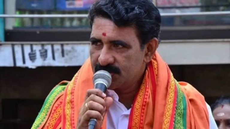 ഗുരുവായൂരിലെ വര്‍ഗീയ പരാമര്‍ശം: ബി. ഗോപാലകൃഷ്ണനെതിരെ തിരഞ്ഞെടുപ്പ് കമ്മീഷന്‍ റിപ്പോര്‍ട്ട് തേടി