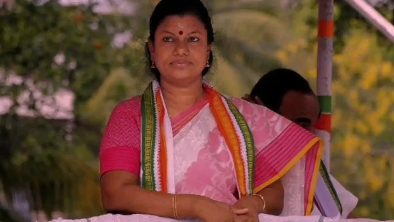 തന്റെ മകനാണ് കാര്‍ ഓടിച്ചിരുന്നതെന്നും കാറില്‍ പണമുണ്ടായിരുന്നുവെന്നുമുള്ള പ്രചാരണം അടിസ്ഥാനരഹിതം; 'അപകടംപോലും രാഷ്ട്രീയവല്‍ക്കരിക്കുന്നു; സിപിഎം വ്യാജ പ്രചാരണങ്ങള്‍ക്ക് വോട്ടര്‍മാര്‍ മറുപടി നല്‍കുമെന്ന് ബിന്ദു കൃഷ്ണ; കൊല്ലത്ത് അപകട വിവാദം