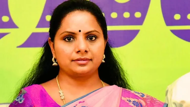 ബിആർഎസ് പിളർപ്പിലേക്ക്? 'തെലങ്കാന രാഷ്ട്ര സേന'യുമായി കവിത; കെസിആറിനും കെടിആറിനും വെല്ലുവിളി