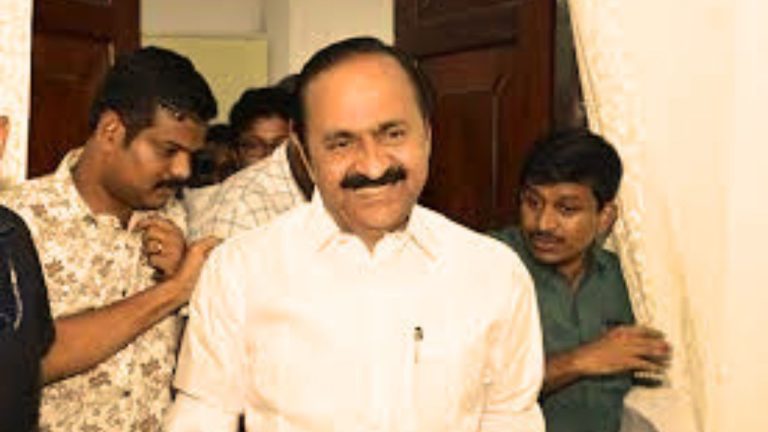 മന്ത്രിസഭാ രൂപീകരണം: സതീശന് മുന്നില്‍ പ്രാദേശിക സമവാക്യങ്ങളുടെ വെല്ലുവിളി; പിടിമുറുക്കാന്‍ ഗ്രൂപ്പുകള്‍; ഉഭയകക്ഷി ചര്‍ച്ചകള്‍ സജീവം