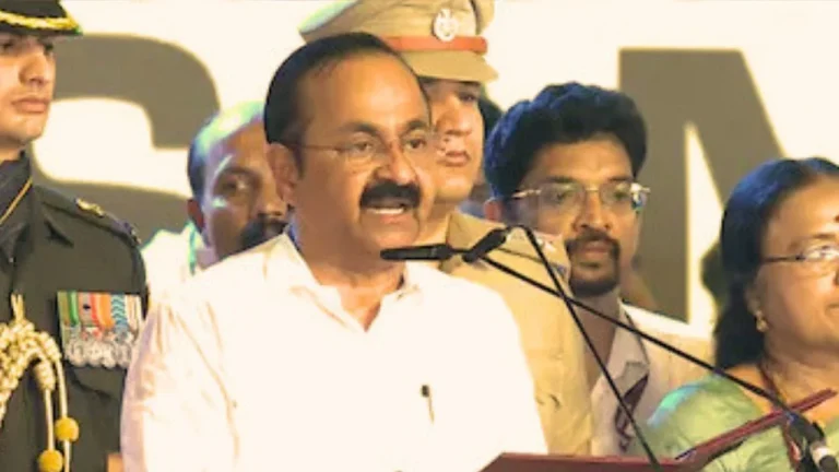 കേരളത്തില്‍ ഇനി 'ടീം വിഡിഎസ്' യുഗം; പിണറായിസത്തിന് അന്ത്യം കുറിച്ച് സതീശന്‍ കോട്ടയിലെത്തുമ്പോള്‍ ഭരണത്തില്‍ പുതിയ പരീക്ഷണങ്ങള്‍, വികസന കാഴ്ച്ചപ്പാടുകളില്‍ മാറ്റം വരുമോ?