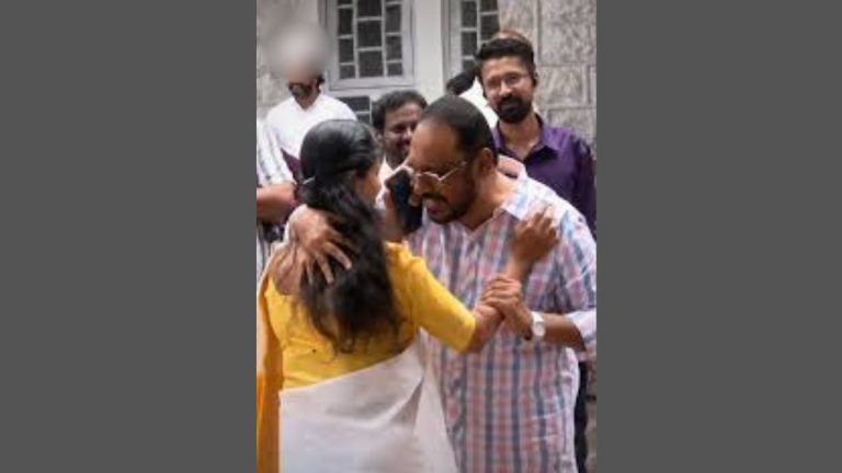'വിജയലഹരിയില്‍ പരിസരബോധം മറന്നു, ദിവസങ്ങളായി ഉറക്കം നഷ്ടപ്പെട്ടു'; ഇന്ദിരാ ഭവനിലെ ആലിംഗന വിവാദത്തില്‍ സത്യാവസ്ഥ തുറന്നുപറഞ്ഞ് ചെറിയാന്‍ ഫിലിപ്പ്