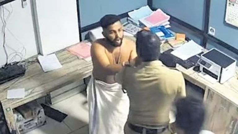 കുന്നംകുളം ലോക്കപ്പ് മർദ്ദനം: ആഭ്യന്തര മന്ത്രി രമേശ് ചെന്നിത്തല അടിയന്തര റിപ്പോർട്ട് തേടി; പോലീസുകാർക്കെതിരെ കടുത്ത നടപടിക്ക് സാധ്യത