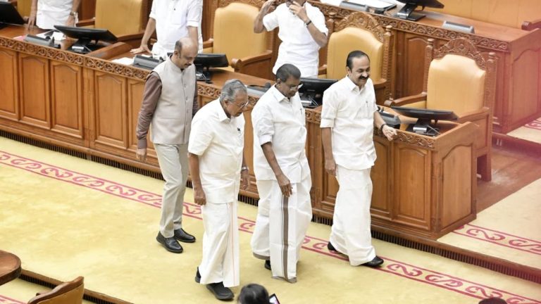 നിയമസഭാ സ്പീക്കറായി തിരുവഞ്ചൂർ രാധാകൃഷ്ണൻ ചുമതലയേറ്റു; ബിജെപിക്ക് മൂന്ന് വോട്ട്