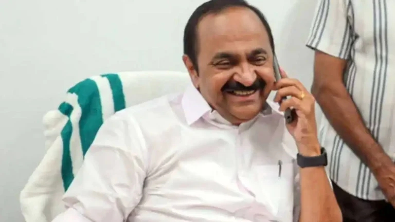 സ്ത്രീകൾക്ക് സൗജന്യ ബസ് യാത്ര, പുതിയ വയോജന വകുപ്പ്; ജനപ്രിയ പ്രഖ്യാപനങ്ങളുമായി മുഖ്യമന്ത്രി വി.ഡി. സതീശൻ