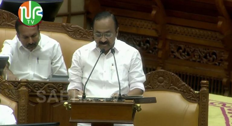 വി.ഡി. സതീശൻ സർക്കാരിന്റെ കന്നി ബജറ്റ്: പുതിയ കപ്പൽ നിർമ്മാണ ശാലയും 'മിഷൻ സമുദ്ര'യും പ്രഖ്യാപിച്ചു വി.ഡി. സതീശൻ സർക്കാരിന്റെ കന്നി ബജറ്റ്: പുതിയ കപ്പൽ നിർമ്മാണ ശാലയും 'മിഷൻ സമുദ്ര'യും പ്രഖ്യാപിച്ചു