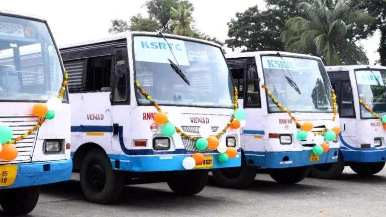 സിറ്റി ഫാസ്റ്റിലും ഇനി 'ഫ്രീ' യാത്ര? ആറു മാസത്തിനകം പ്രഖ്യാപനത്തിന് മുഖ്യമന്ത്രി; പ്രിയദര്ശിനി ഹിറ്റായതോടെ കെഎസ്ആര്ടിസി ബസുകളില് സ്ത്രീപ്പൂരം 600x450_1546225-kstrc