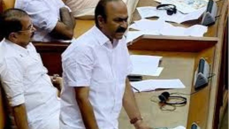 ബജറ്റിന് പുറത്തെ കടമെടുപ്പും തദ്ദേശഭരണ തകര്‍ച്ചയും: കേരളത്തെ വിഴുങ്ങുന്ന സമാന്തര സാമ്പത്തിക പ്രതിസന്ധി; ധവളപത്രം പറയുന്നത്