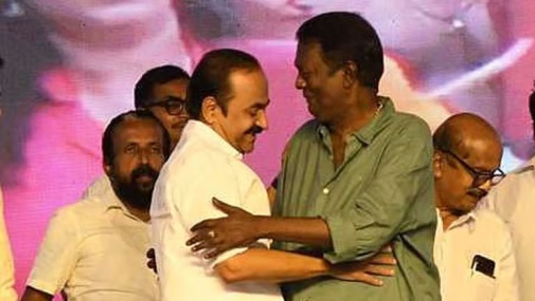മോഹന്ലാലിനൊപ്പം പങ്കിട്ട അവസാന വേദി; സതീശനെ മുഖ്യമന്ത്രിയായി കണ്ട ആഹ്ലാദം; 'ലാഫിങ് വില്ല'യിലെ ചിരി മാഞ്ഞു; 'ചിരിക്കുന്ന മുഖ്യമന്ത്രി' എന്ന രാഷ്ട്രീയ സ്വപ്നം പൂര്ത്തിയാക്കി പറവൂരിന്റെ മുത്ത് വിടവാങ്ങുമ്പോള് മോഹന്ലാലിനൊപ്പം പങ്കിട്ട അവസാന വേദി; സതീശനെ മുഖ്യമന്ത്രിയായി കണ്ട ആഹ്ലാദം; 'ലാഫിങ് വില്ല'യിലെ ചിരി മാഞ്ഞു; 'ചിരിക്കുന്ന മുഖ്യമന്ത്രി' എന്ന രാഷ്ട്രീയ സ്വപ്നം പൂര്ത്തിയാക്കി പറവൂരിന്റെ മുത്ത് വിടവാങ്ങുമ്പോള്