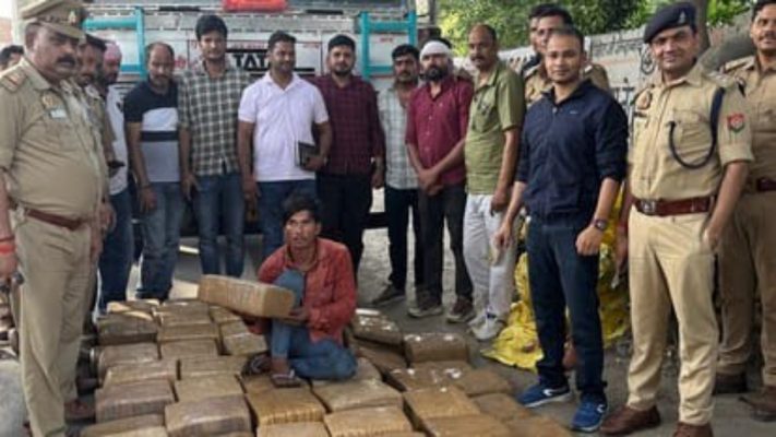 കാൺപൂരിൽ വൻ ലഹരിവേട്ട ; കിലോമീറ്ററുകളോളം ട്രക്കിനെ പിന്തുടർന്ന് കണ്ടെത്തിയത് 600 കിലോ കഞ്ചാവ്